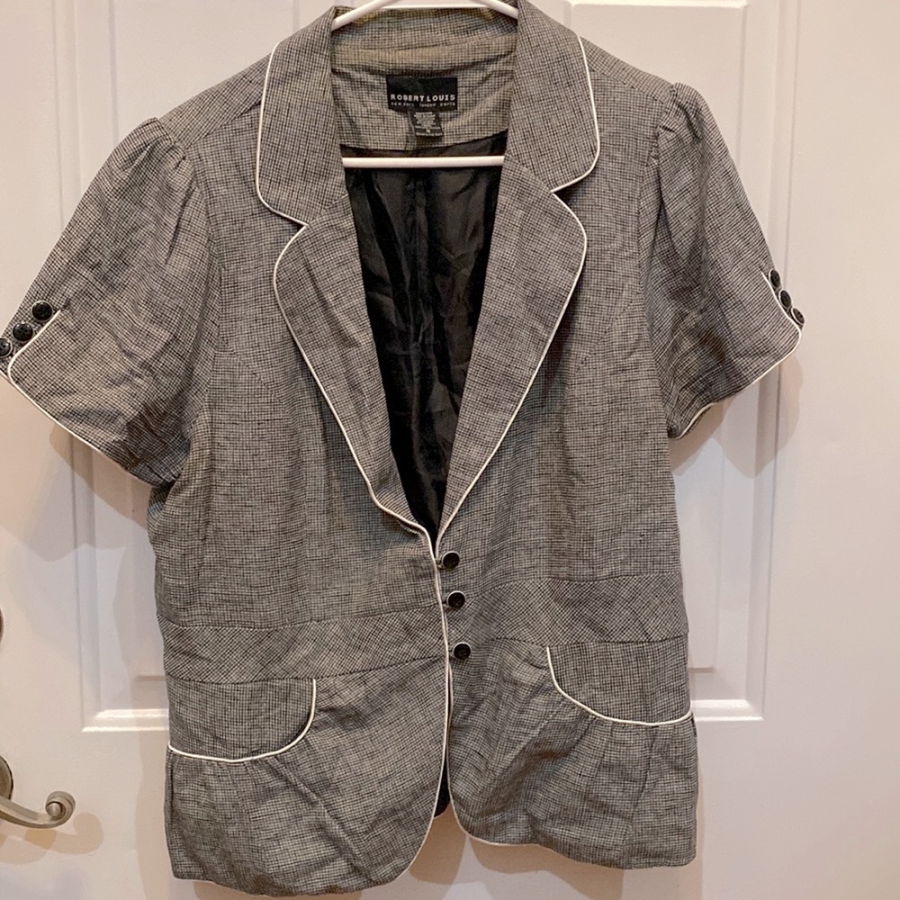 Size 16, Cute short-sleeved blazer